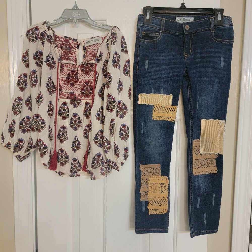 Jak & Peppar Peasant Blouse  and Patch Jeans